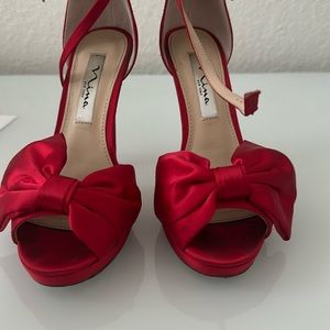 Nina New York Red platform heels